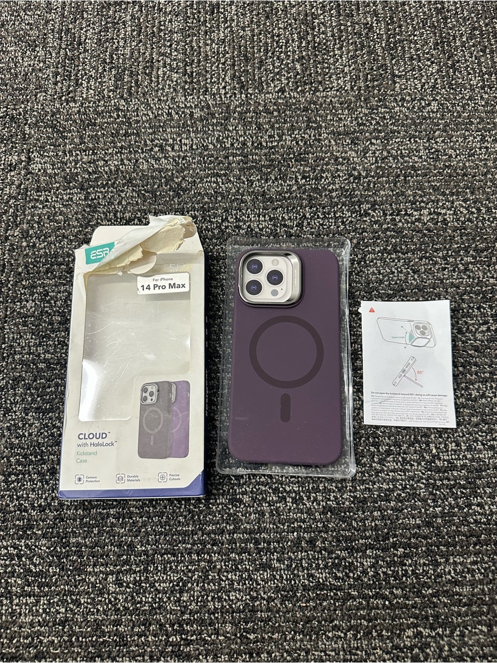 ESR Cloud with HaloLock Magnetic Case iPhone 14 Pro Max Purple Read